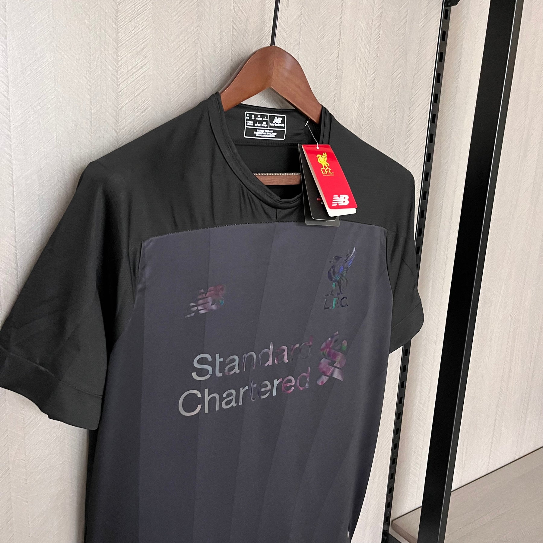 CAMISA RETRÔ LIVERPOOL EDIÇÃO ESPECIAL 19/20