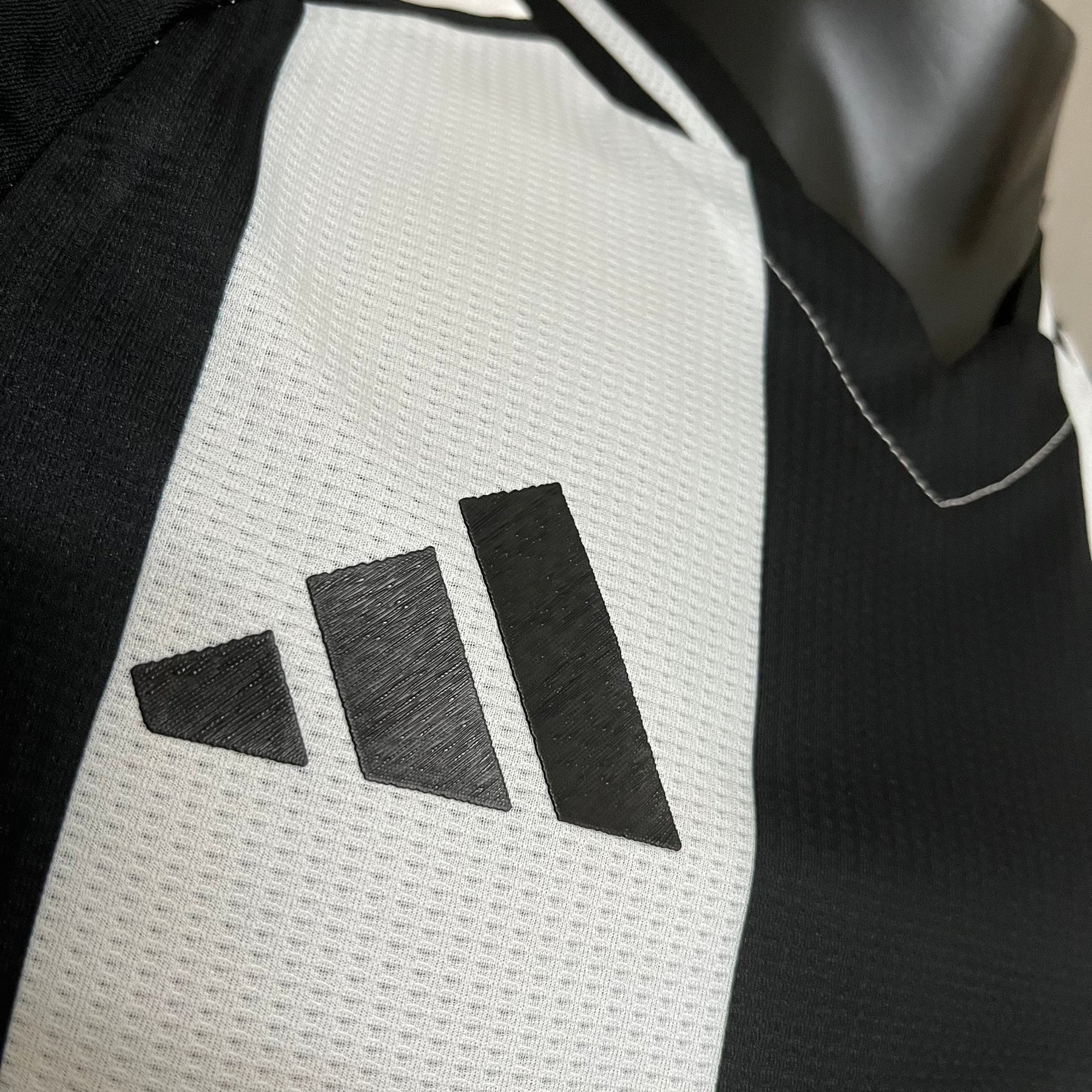 CAMISA NEWCASTLE VERSÃO JOGADOR HOME 24/25