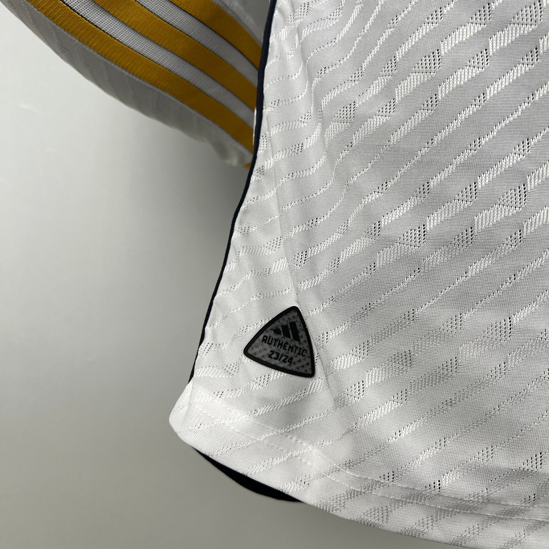 CAMISA REAL MADRID VERSÃO JOGADOR MANGA LONGA HOME 23/24