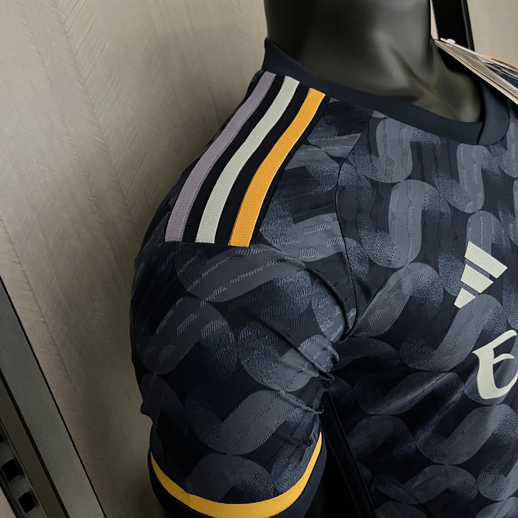 CAMISA REAL MADRID VERSÃO JOGADOR AWAY 23/24