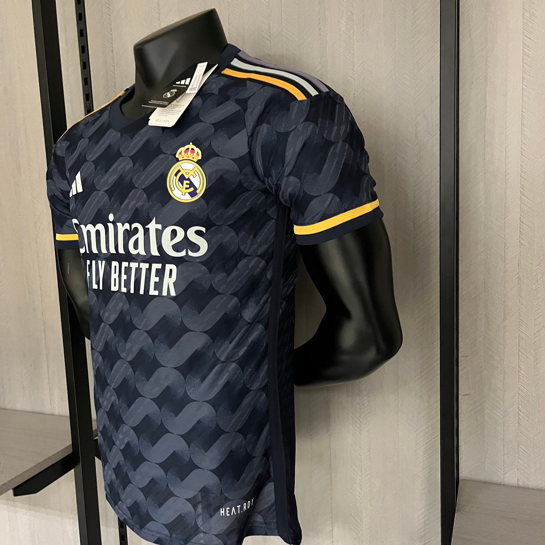 CAMISA REAL MADRID VERSÃO JOGADOR AWAY 23/24