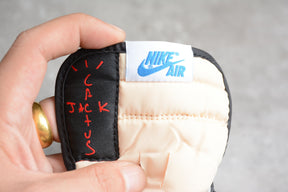 CAMISA TOTTENHAM X TRAVIS SCOTT DUNK LOW FRAGMENT