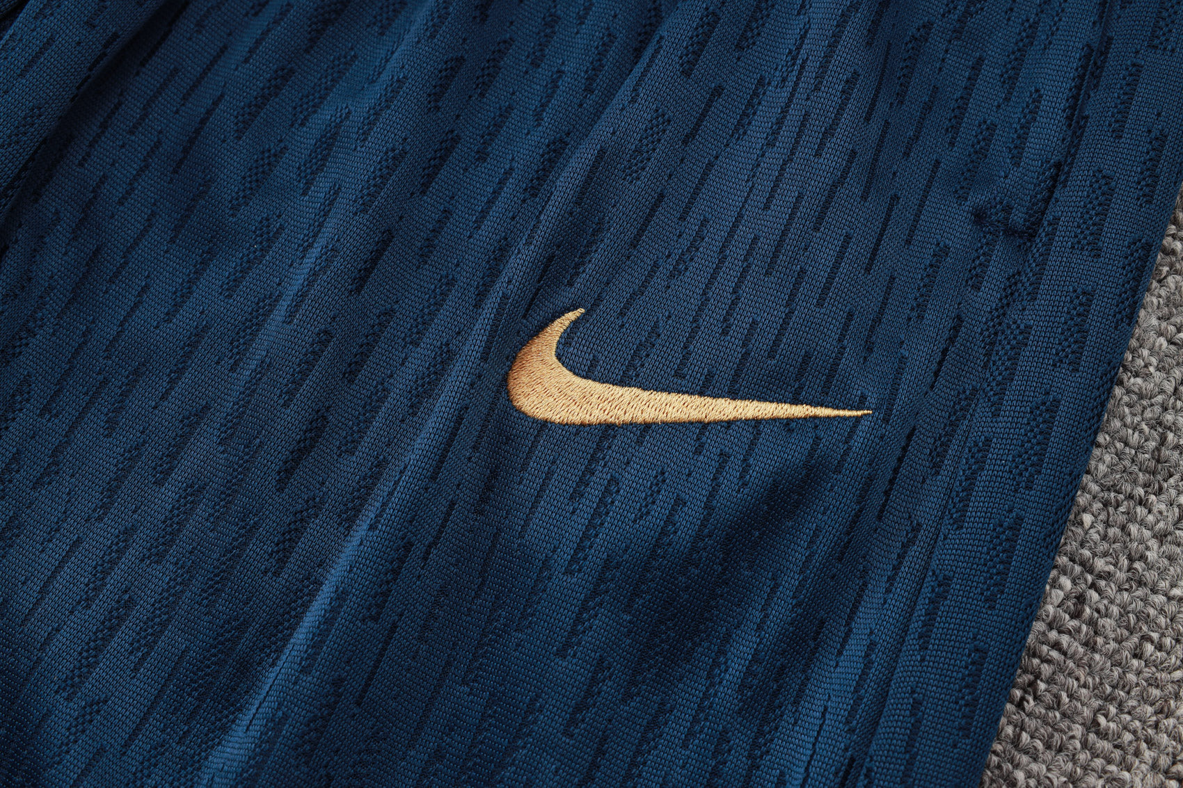 CONJUNTO DE TREINO BARCELONA VERSÃO JOGADOR B893 24/25