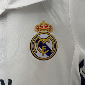 KIT INFANTIL RETRÔ REAL MADRID HOME 16/17
