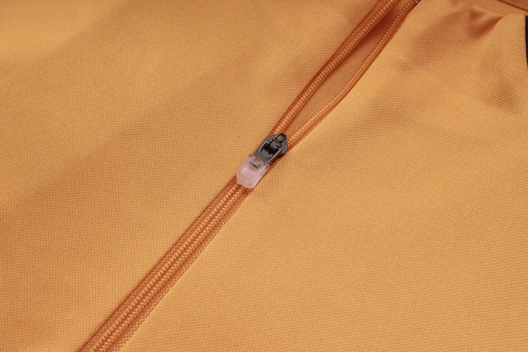 CONJUNTO DE TREINO REAL MADRID B979 24/25