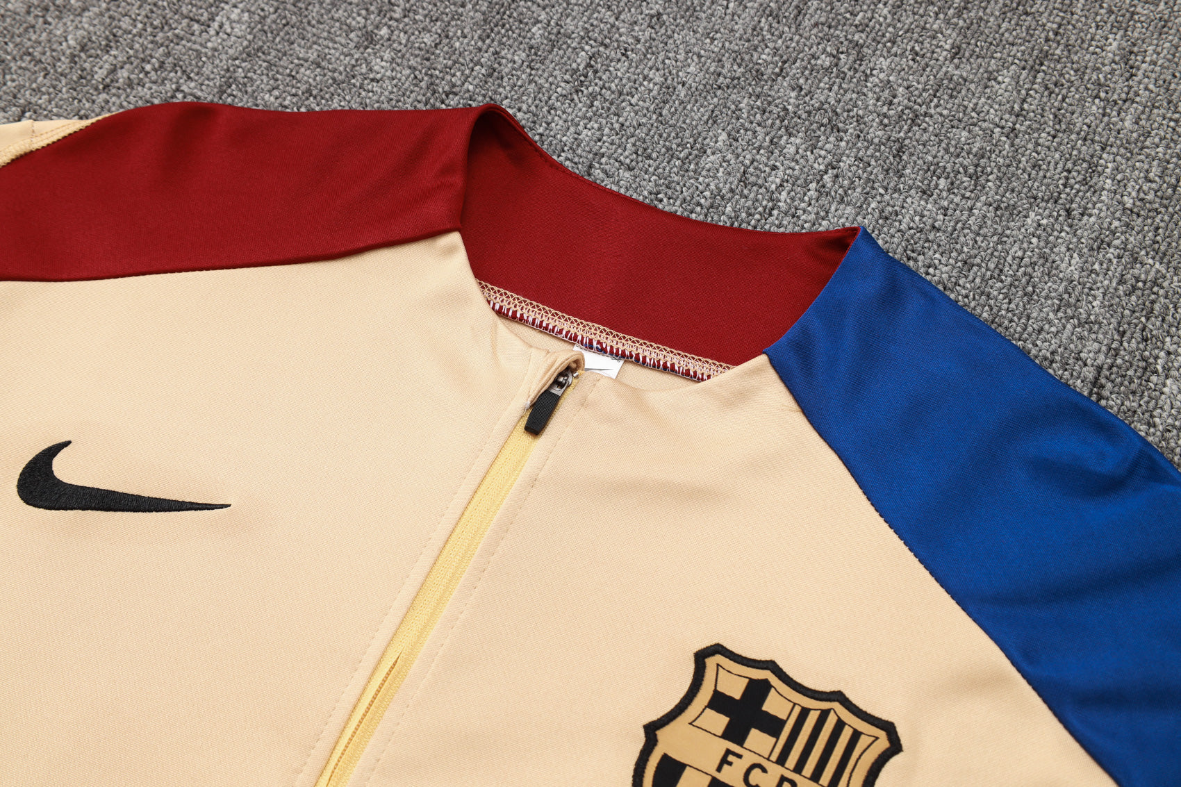 CONJUNTO DE TREINO BARCELONA B804 24/25