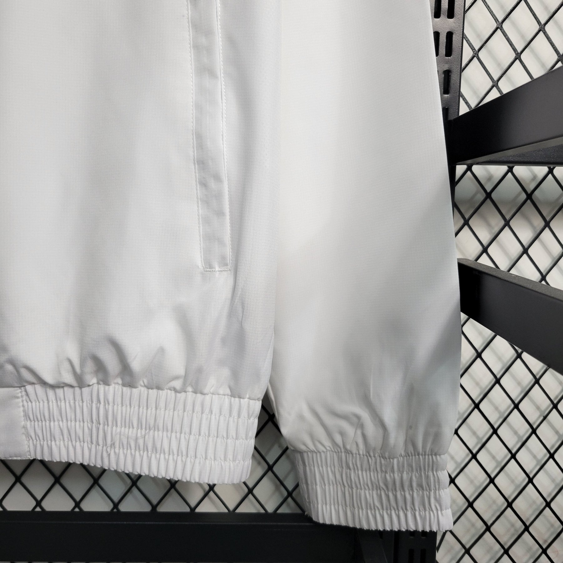 CORTA-VENTO TOTTENHAM WHITE 22/23