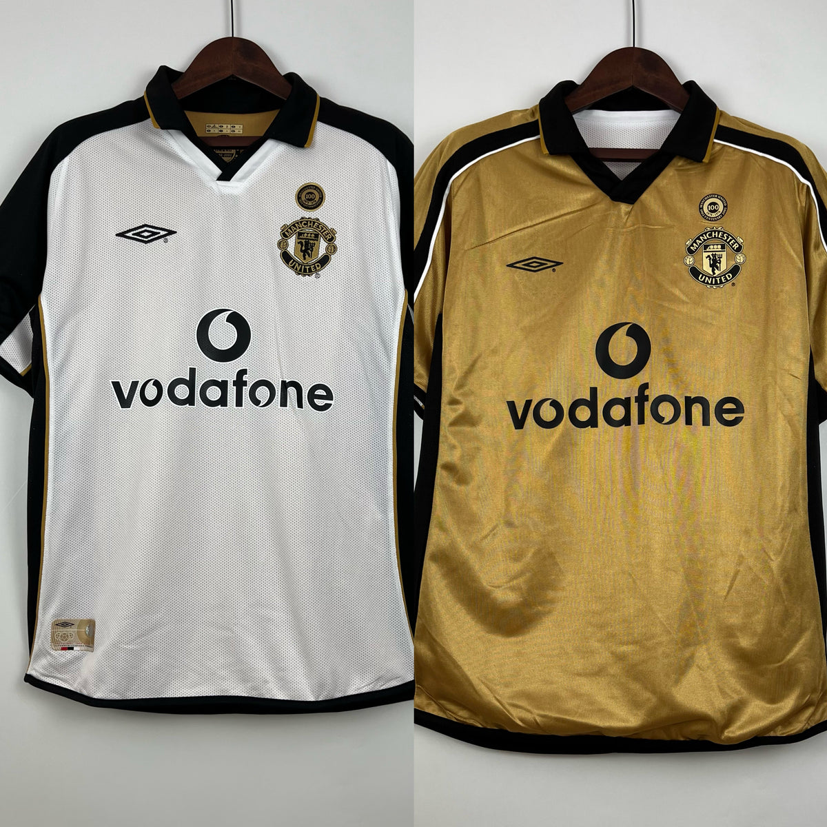 CAMISA RETRÔ MANCHESTER UNITED DUPLA FACE 01/02
