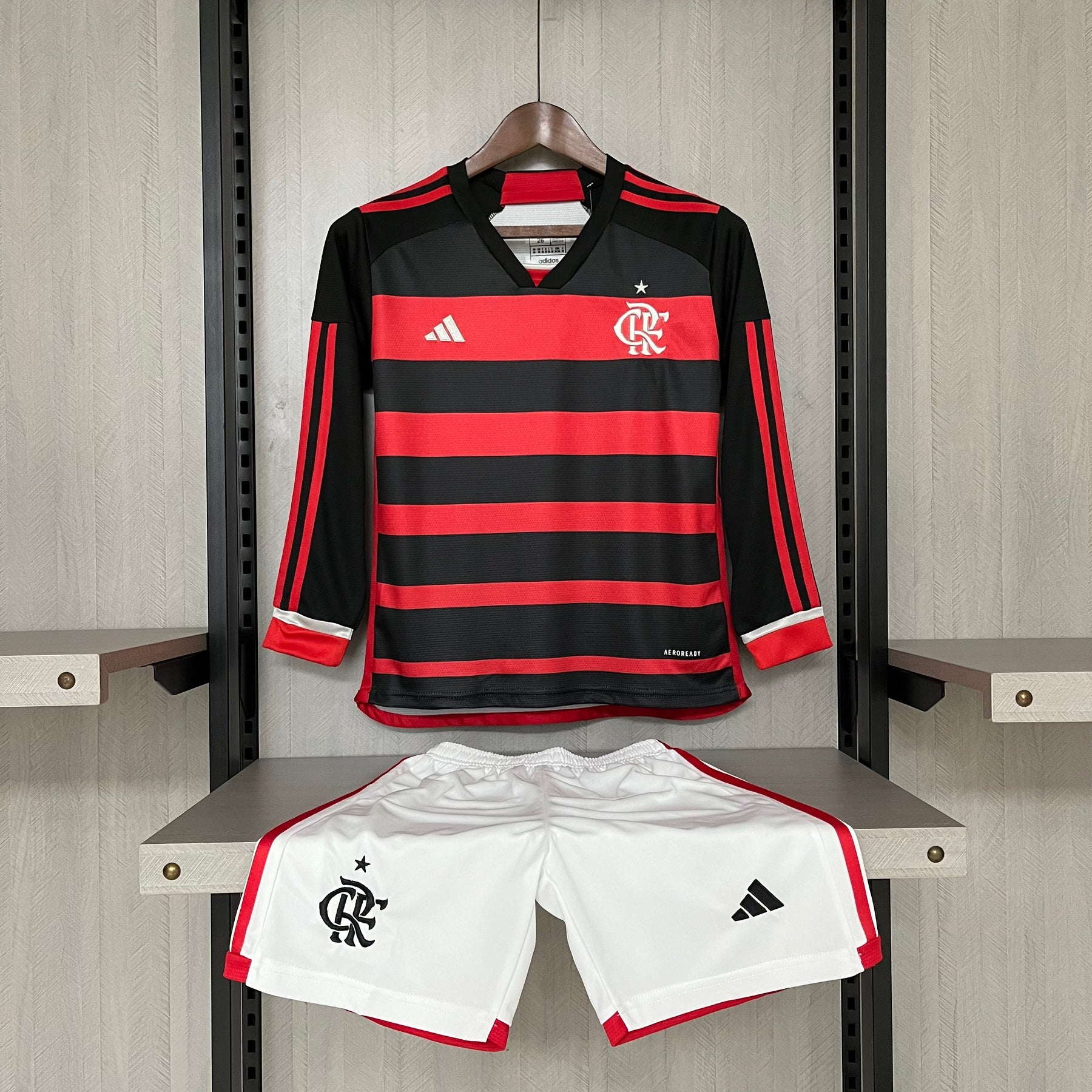 KIT INFANTIL FLAMENGO MANGA LONGA HOME 24/25