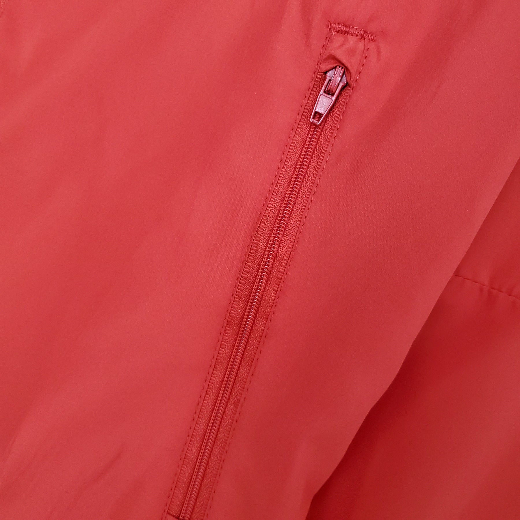 CORTA-VENTO BAYERN DE MUNICH RED 22/23