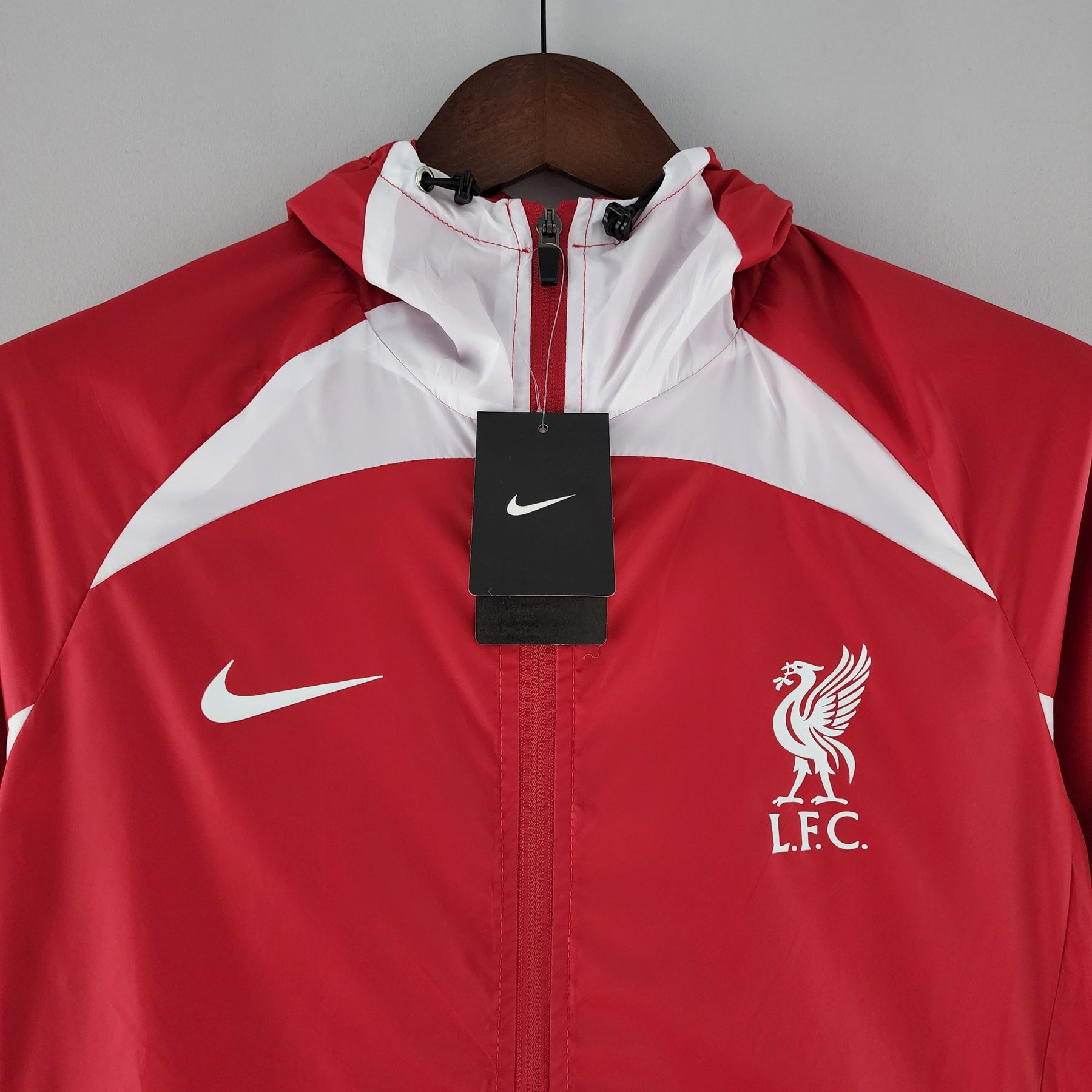 CORTA-VENTO LIVERPOOL RED 22/23