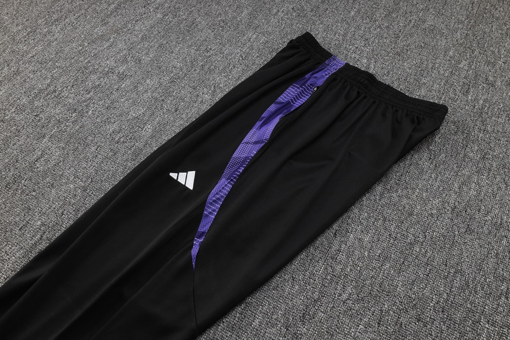 CONJUNTO DE TREINO REAL MADRID B979 24/25