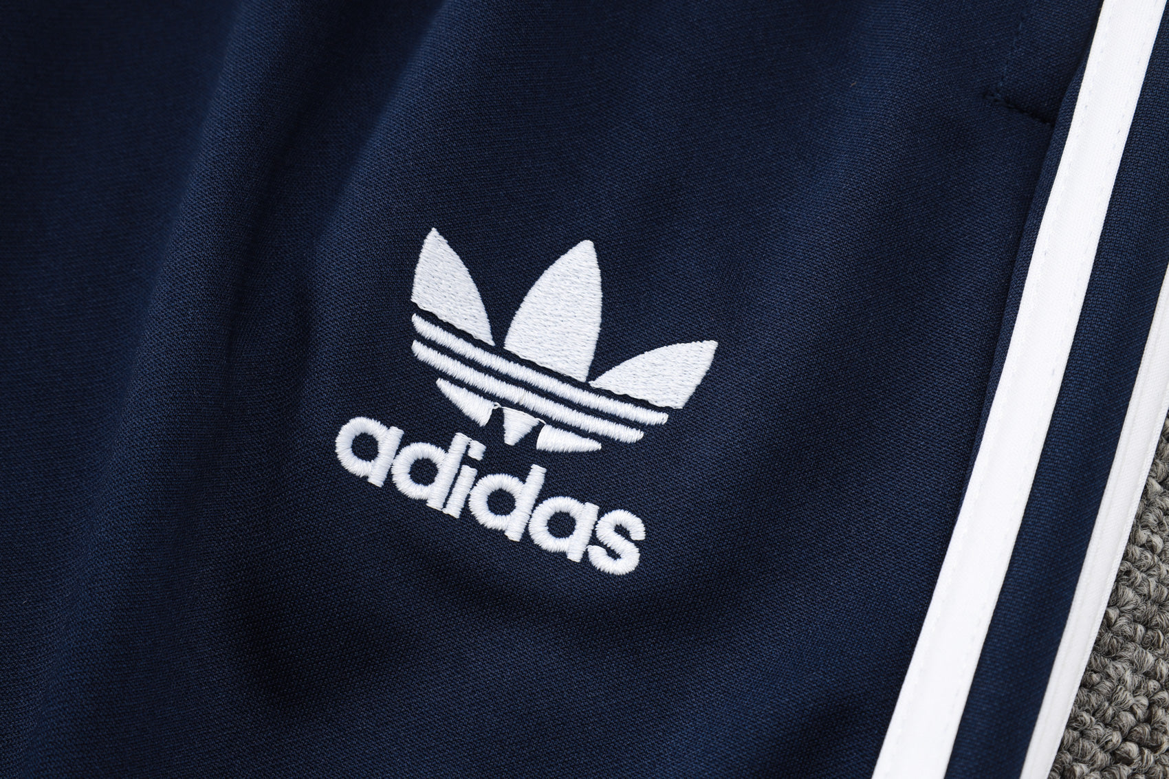 CONJUNTO DE TREINO REAL MADRID A777 24/25