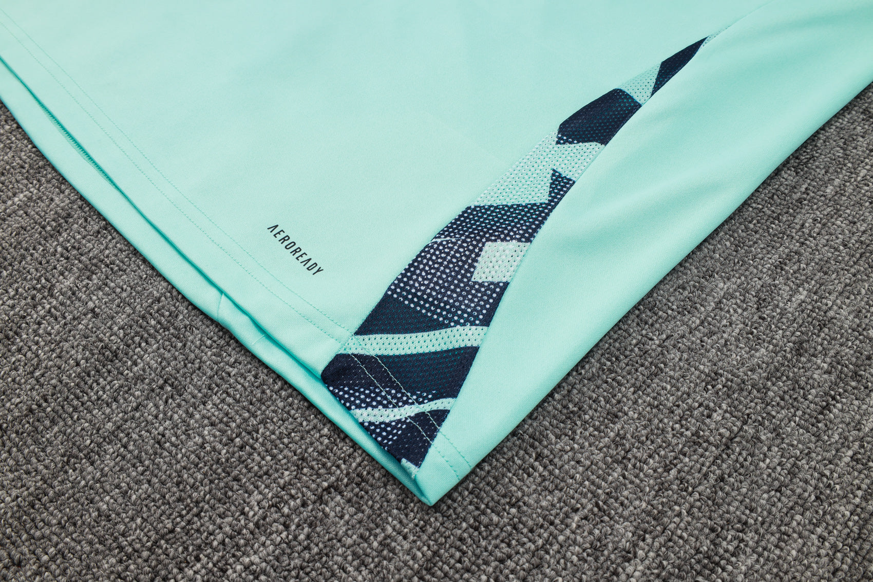 CONJUNTO DE TREINO REAL MADRID B998 24/25