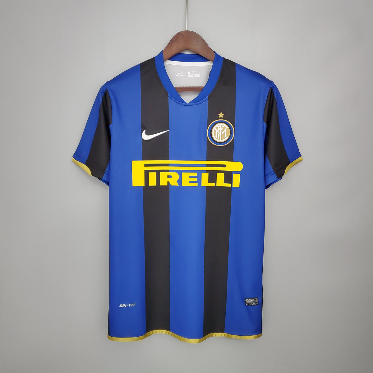 CAMISA RETRÔ INTER DE MILÃO HOME 08/09