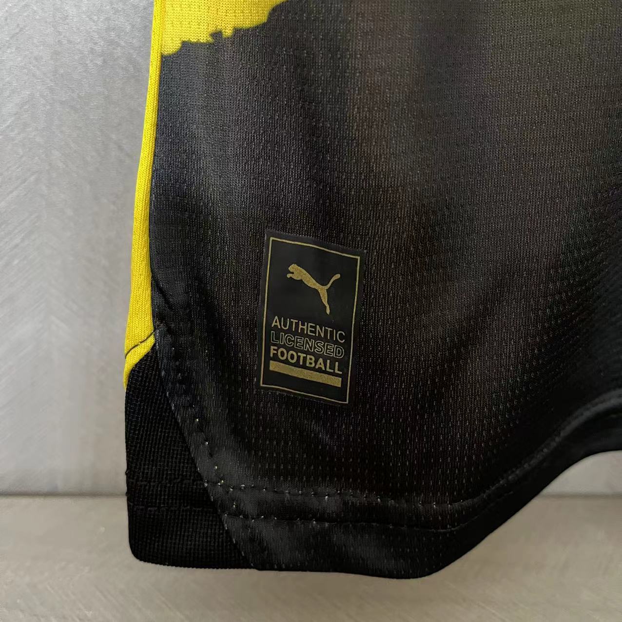 KIT INFANTIL BORUSSIA DORTMUND HOME 23/24