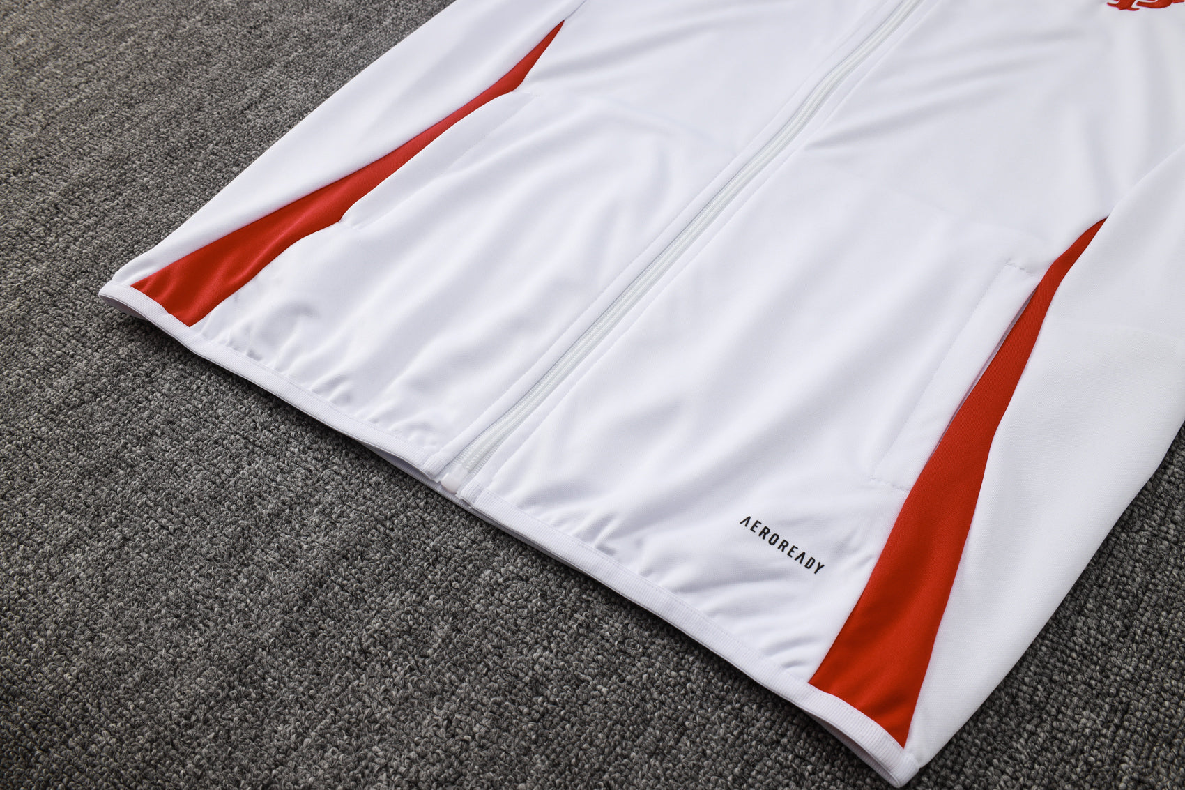 CONJUNTO DE TREINO INTERNACIONAL M2 WHITE 25/26
