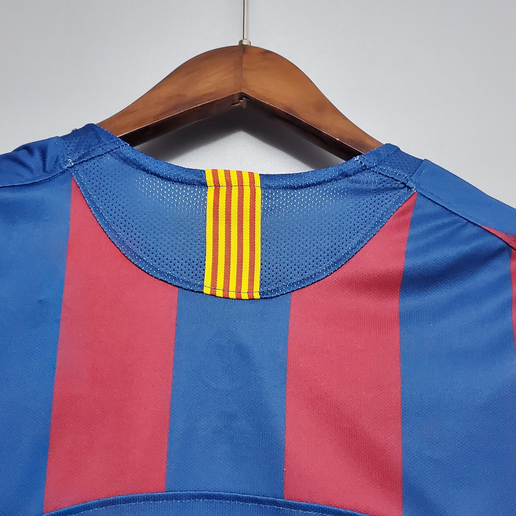 CAMISA RETRÔ BARCELONA HOME 2005/06