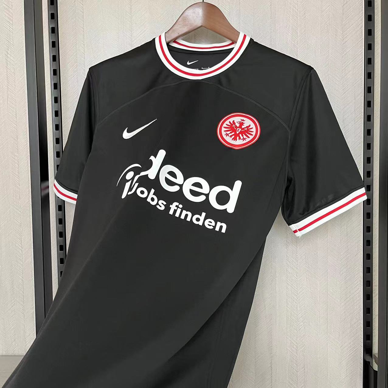 CAMISA EINTRACHT FRANKFURT THIRD 23/24