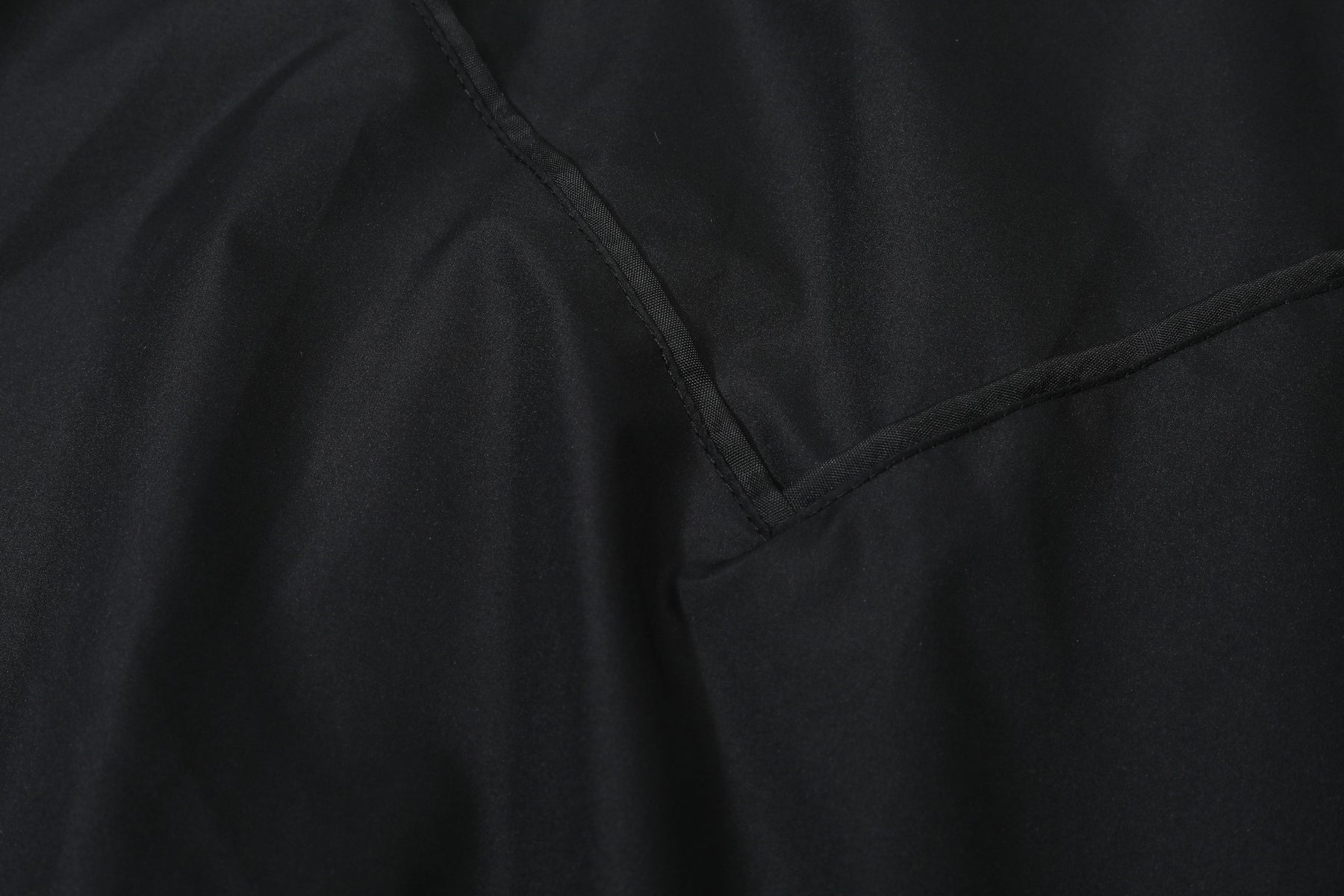 CORTA-VENTO ARSENAL BLACK 24/25