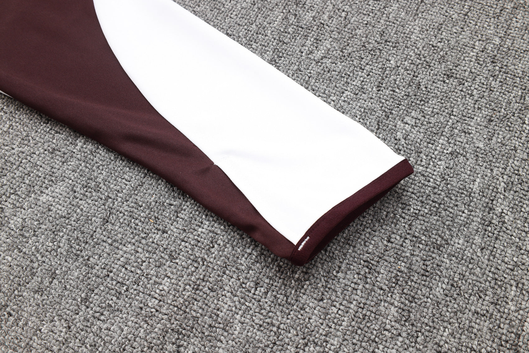 CONJUNTO DE TREINO BAYERN DE MUNICH B860 24/25