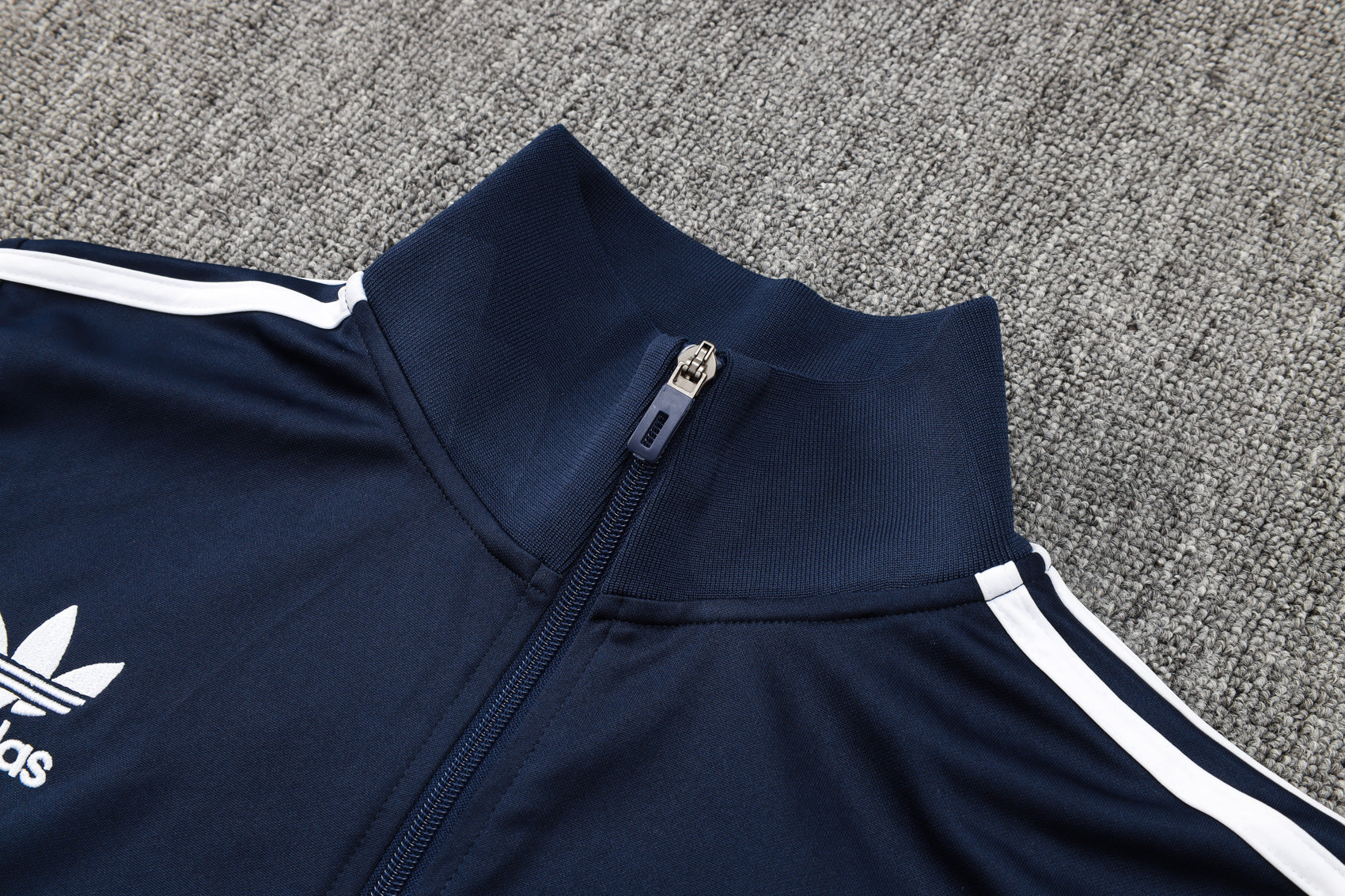 CONJUNTO DE TREINO REAL MADRID A777 24/25