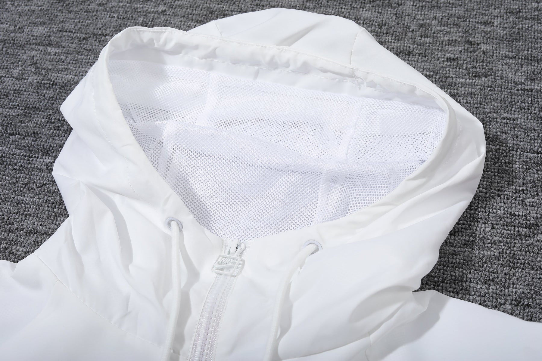 CORTA-VENTO TOTTENHAM WHITE 23/24