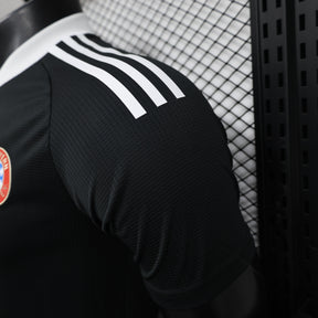 CAMISA BAYERN DE MUNICH VERSÃO JOGADOR BLACK 24/25