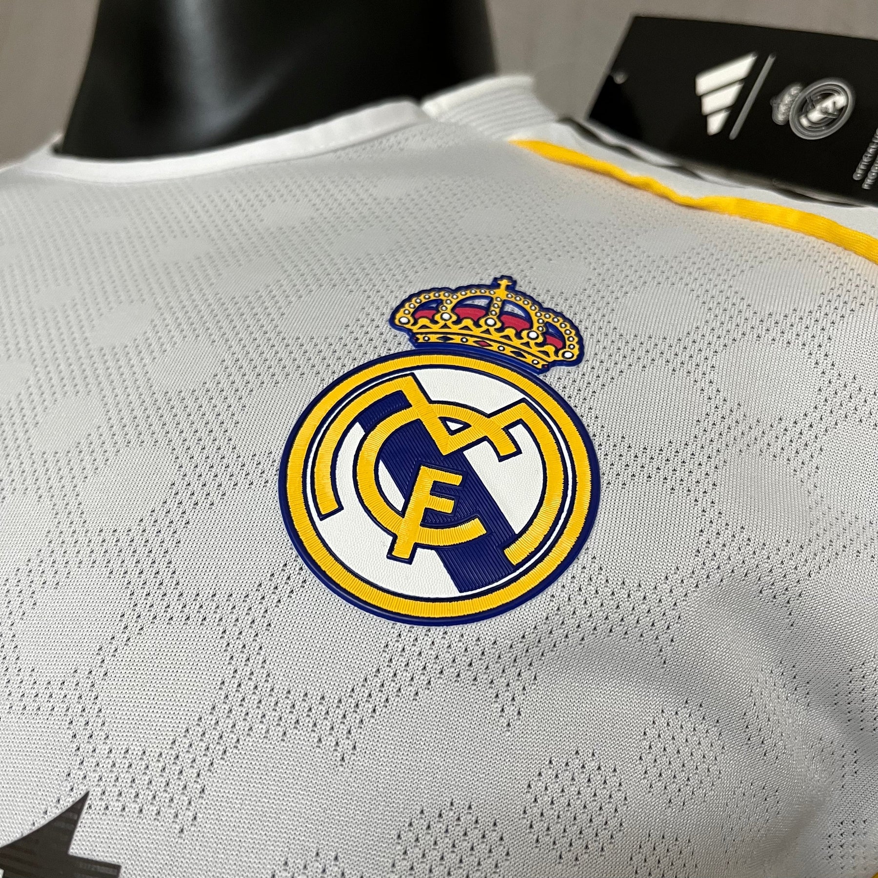 CAMISA REAL MADRID VERSÃO JOGADOR HOME 25/26