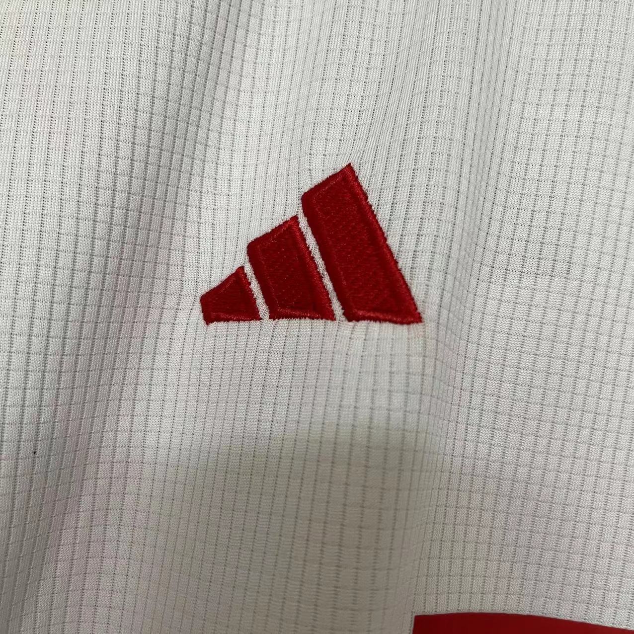 KIT INFANTIL BAYERN DE MUNICH HOME 23/24