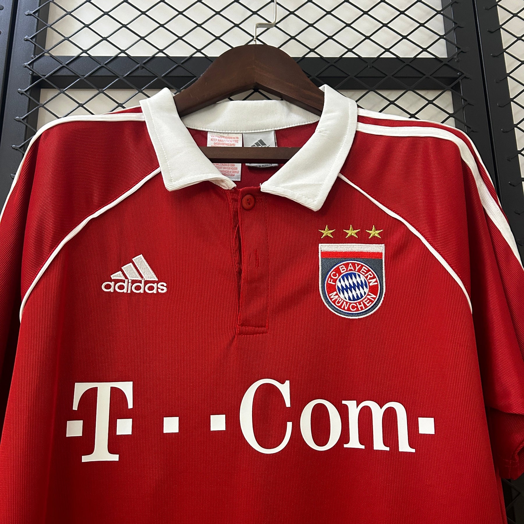 CAMISA RETRÔ BAYERN DE MUNICH HOME 05/06