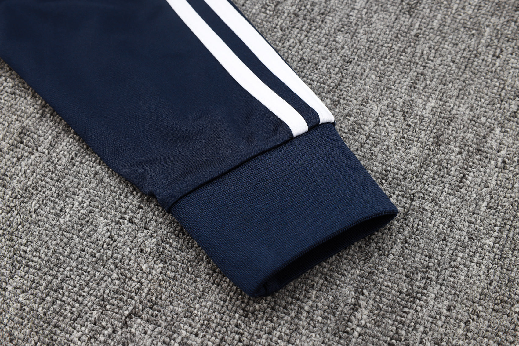 CONJUNTO DE TREINO REAL MADRID A777 24/25