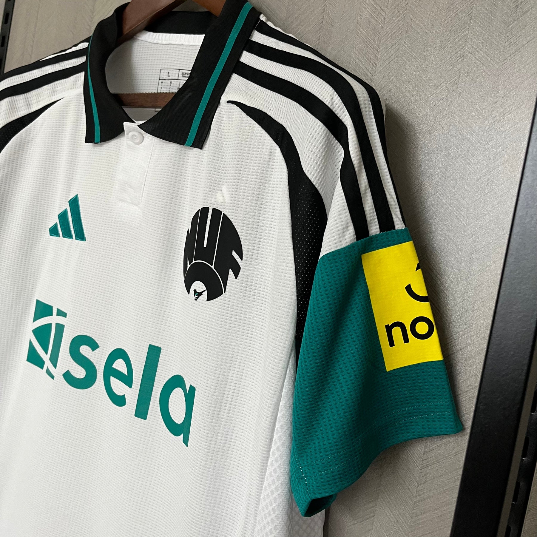 CAMISA NEWCASTLE AWAY 24/25