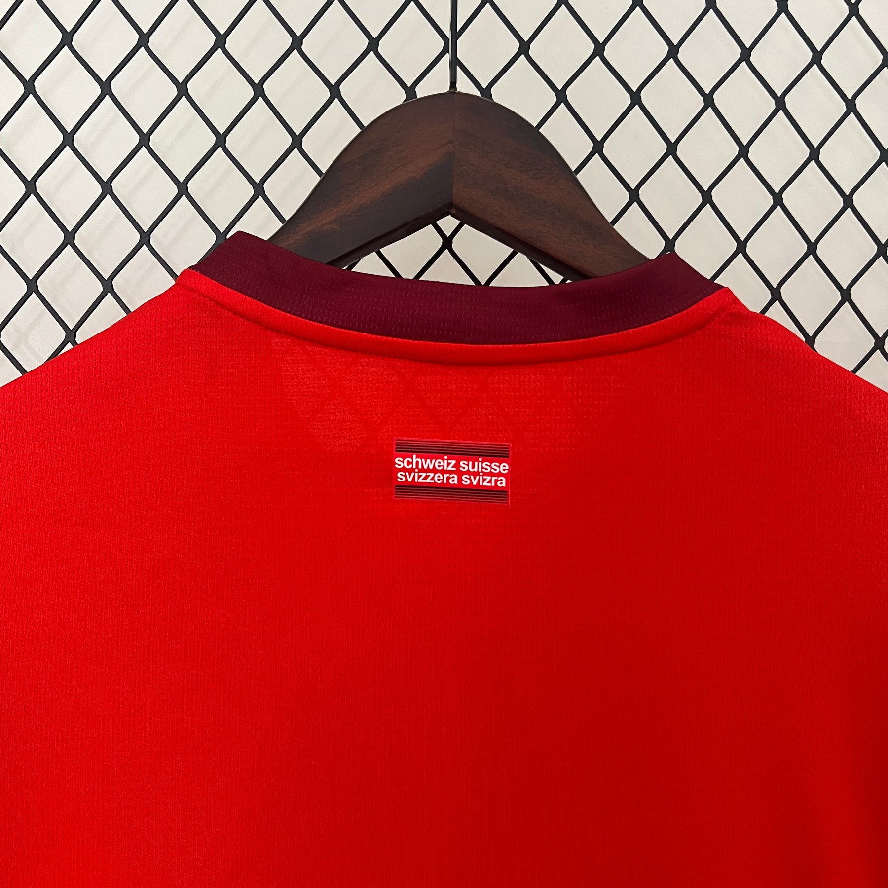 CAMISA SUIÇA HOME 24/25