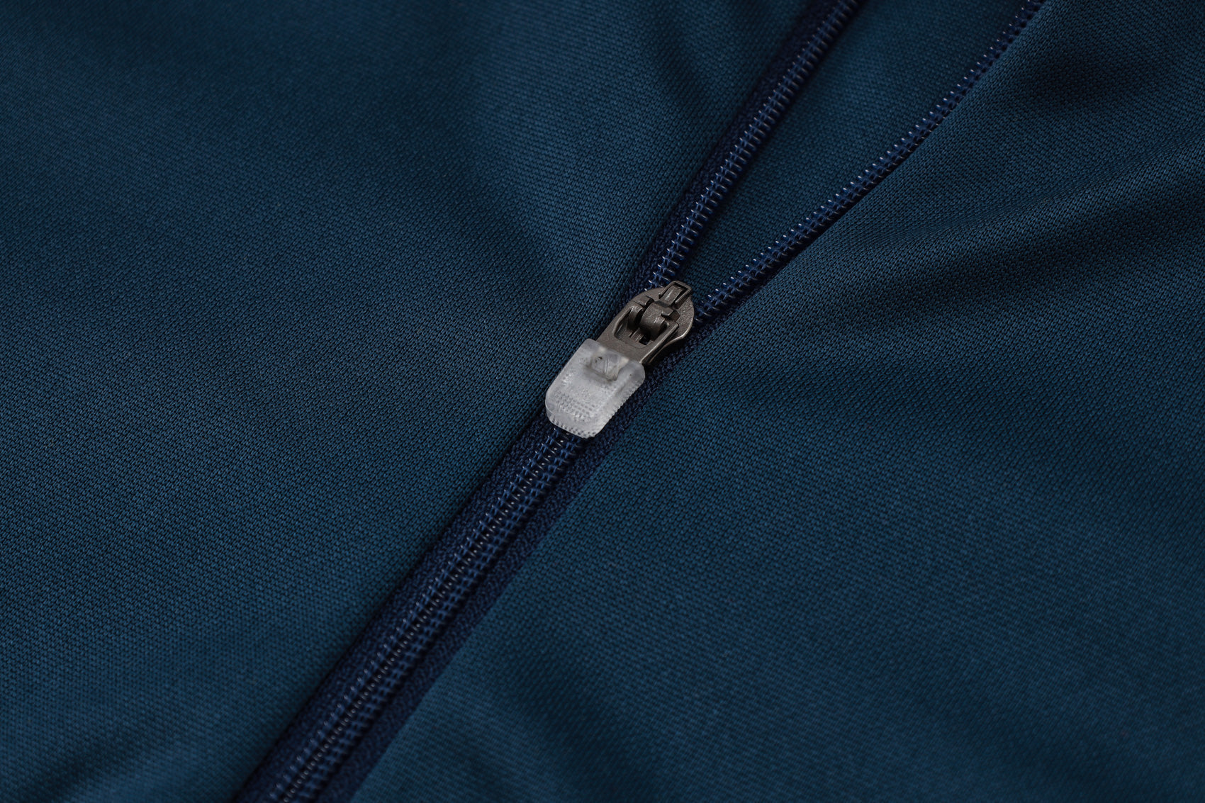 CONJUNTO DE TREINO REAL MADRID B875 24/25