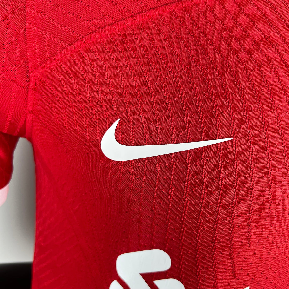 CAMISA LIVERPOOL VERSÃO JOGADOR HOME 23/24