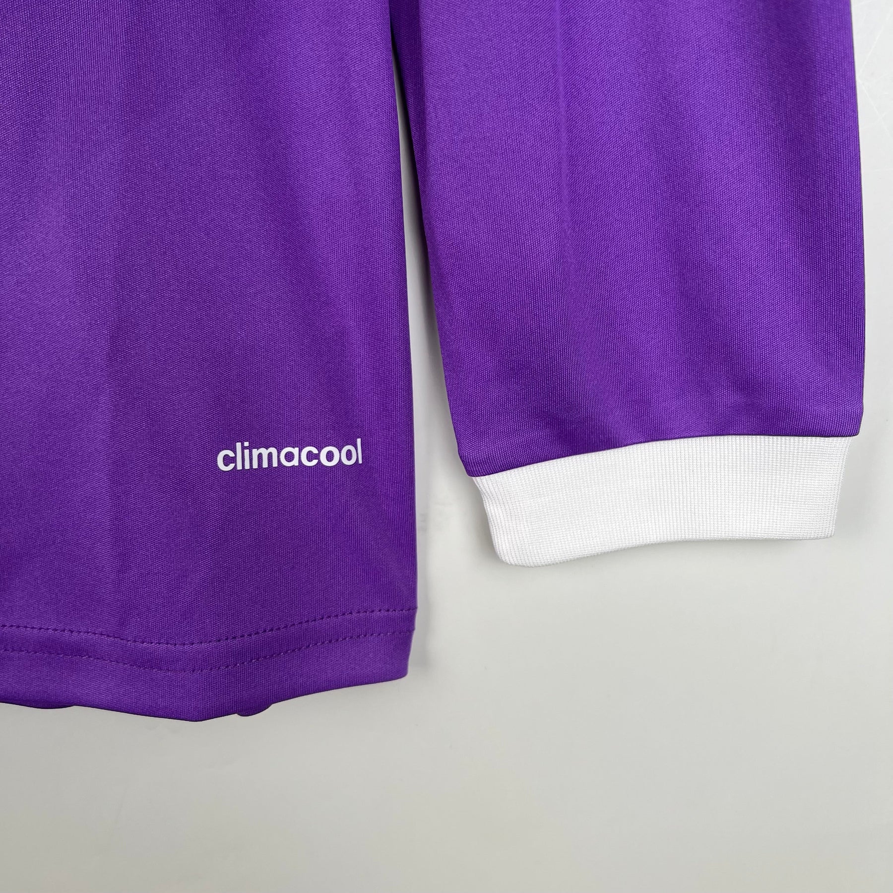 CAMISA REAL MADRID MANGA LONGA RETRÔ AWAY 16/17