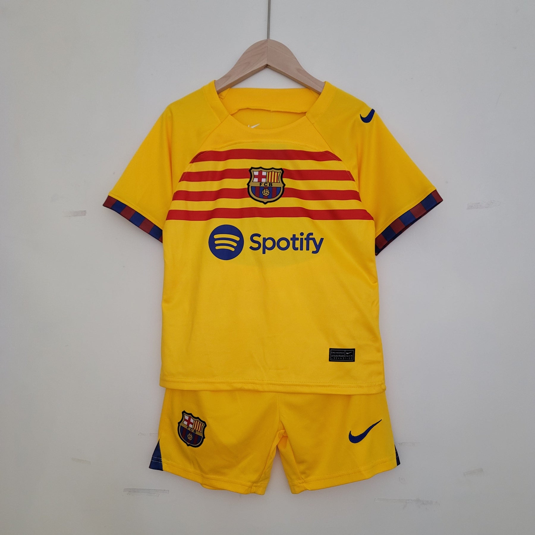 KIT INFANTIL BARCELONA FOURTH 23/24