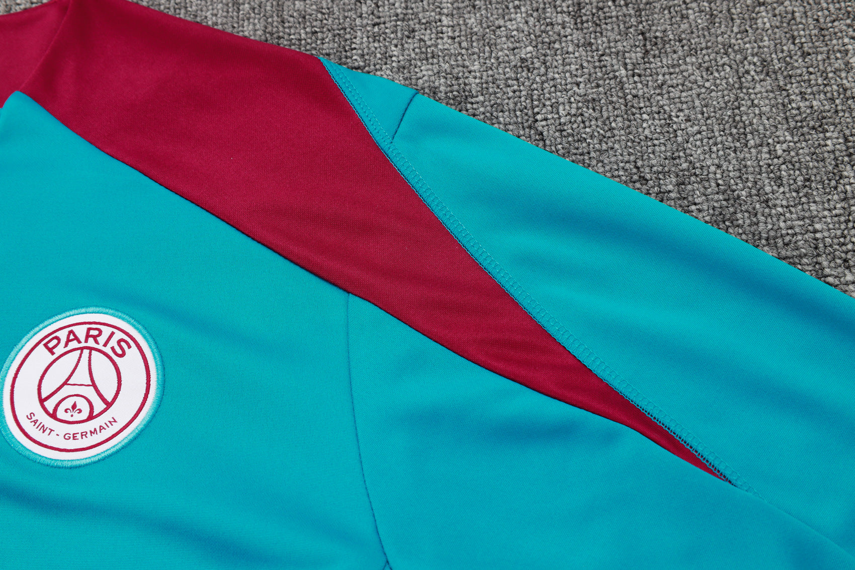 CONJUNTO DE TREINO PSG B820 24/25