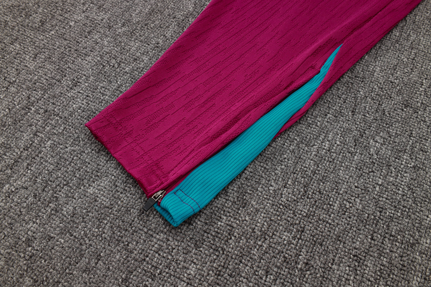 CONJUNTO DE TREINO PSG B931 VERSÃO JOGADOR 24/25