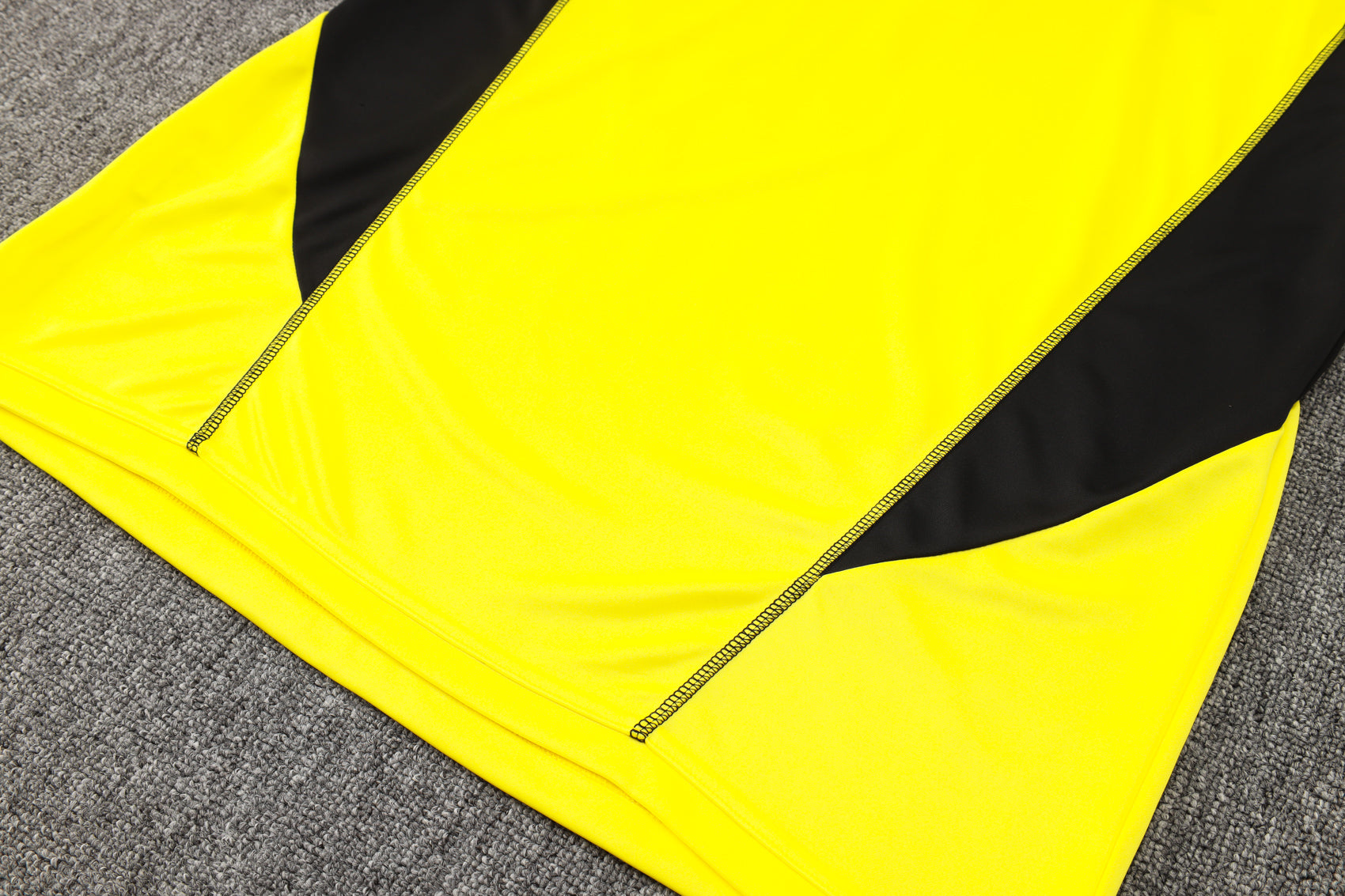 CONJUNTO DE TREINO FLAMENGO YELLOW 24/25