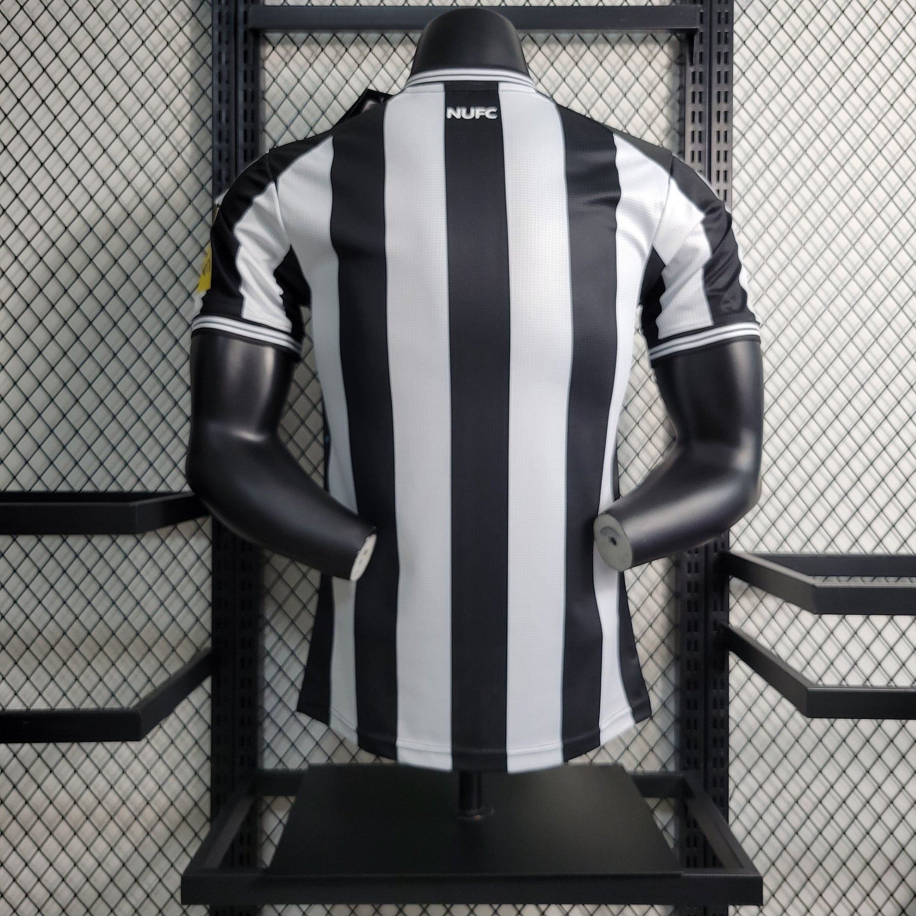 CAMISA NEWCASTLE VERSÃO JOGADOR HOME 23/24