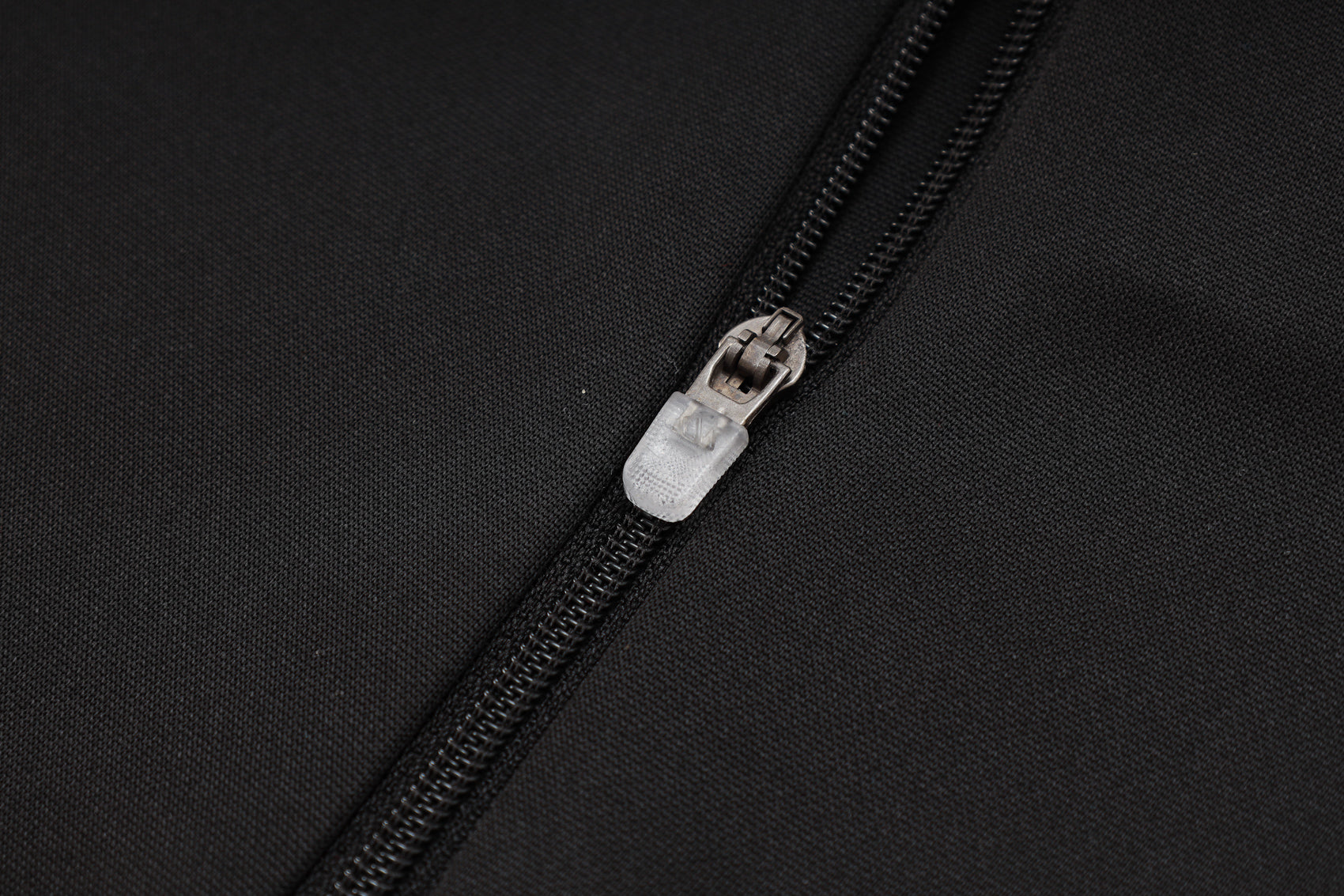 CONJUNTO DE TREINO REAL MADRID B837 24/25