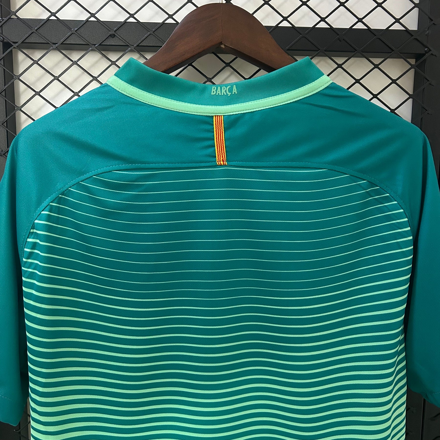 CAMISA RETRÔ BARCELONA THIRD 16/17