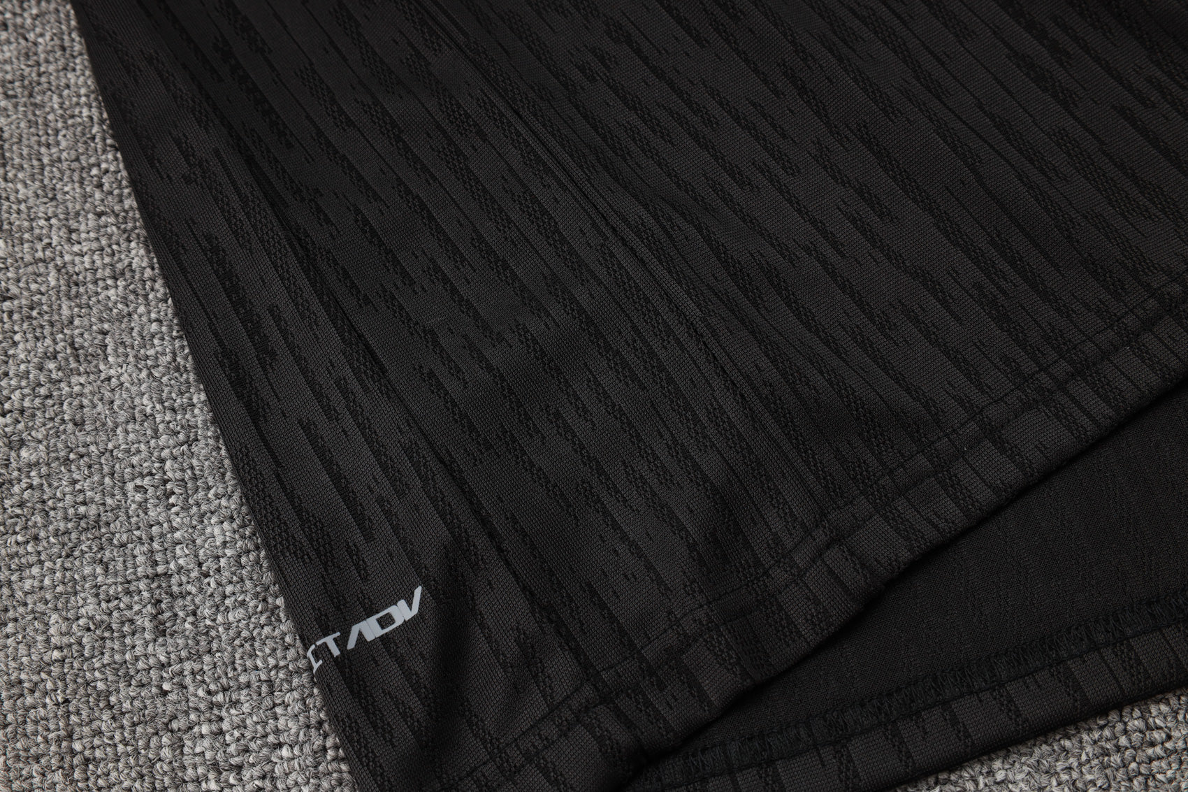 CONJUNTO DE TREINO BARCELONA VERSÃO JOGADOR B942 24/25