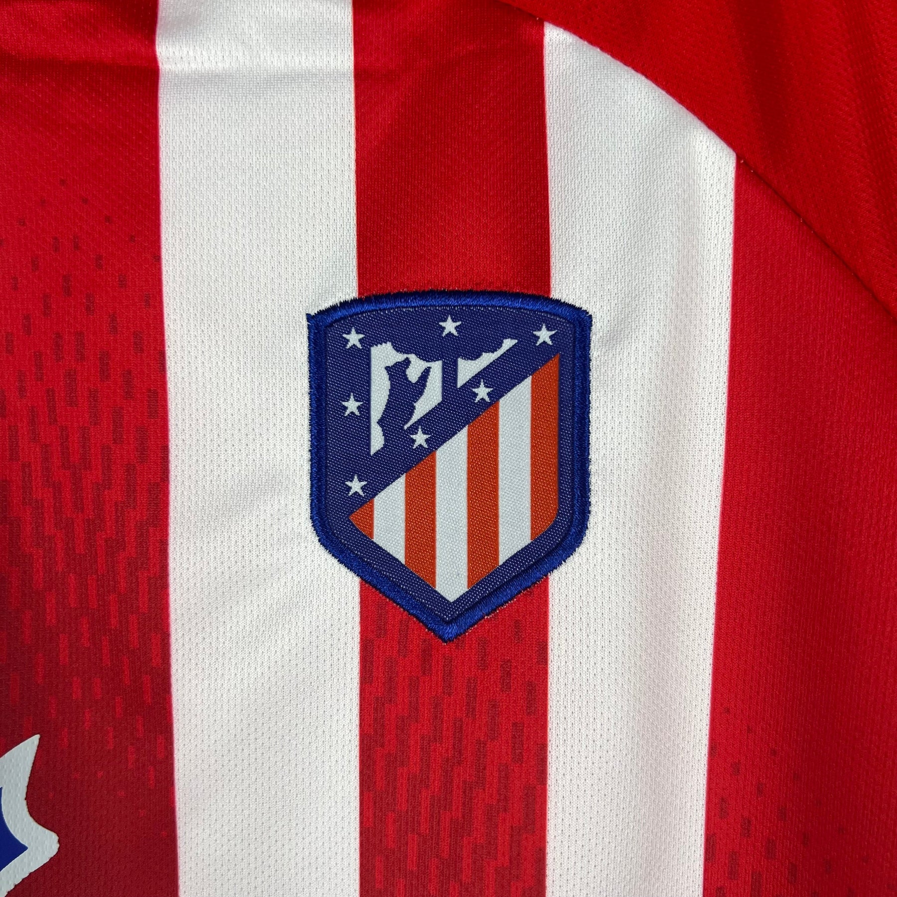 KIT INFANTIL ATLÉTICO DE MADRID HOME 23/24