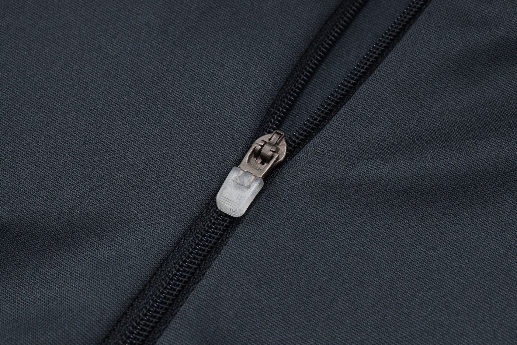 CONJUNTO DE TREINO REAL MADRID B936 24/25